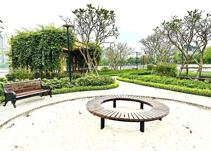 Lux Studio, Center Position, Quick To Airport, Next To Marriott And Nation Convention Centre