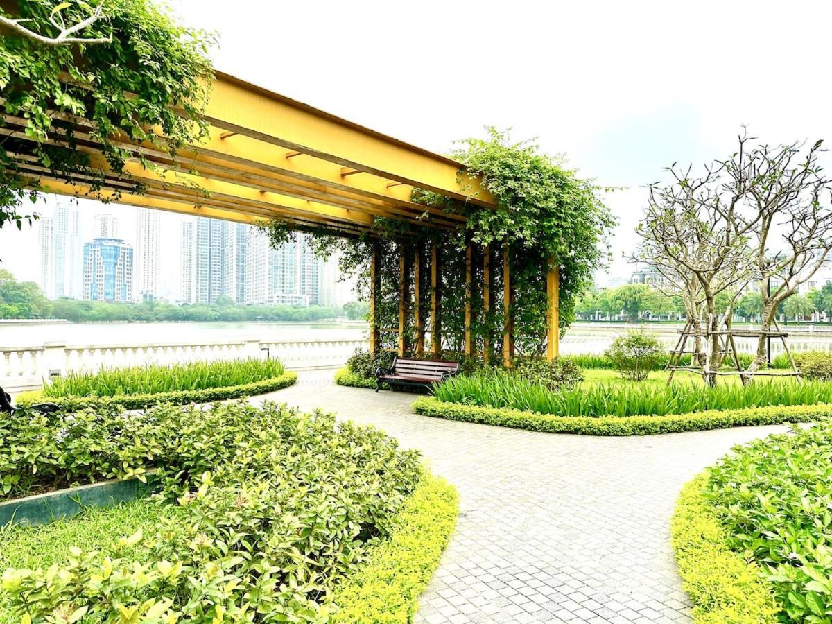 Căn hộ Lux Studio, Center Position, Quick To Airport, Next To Marriott And Nation Convention Centre Hà Nội